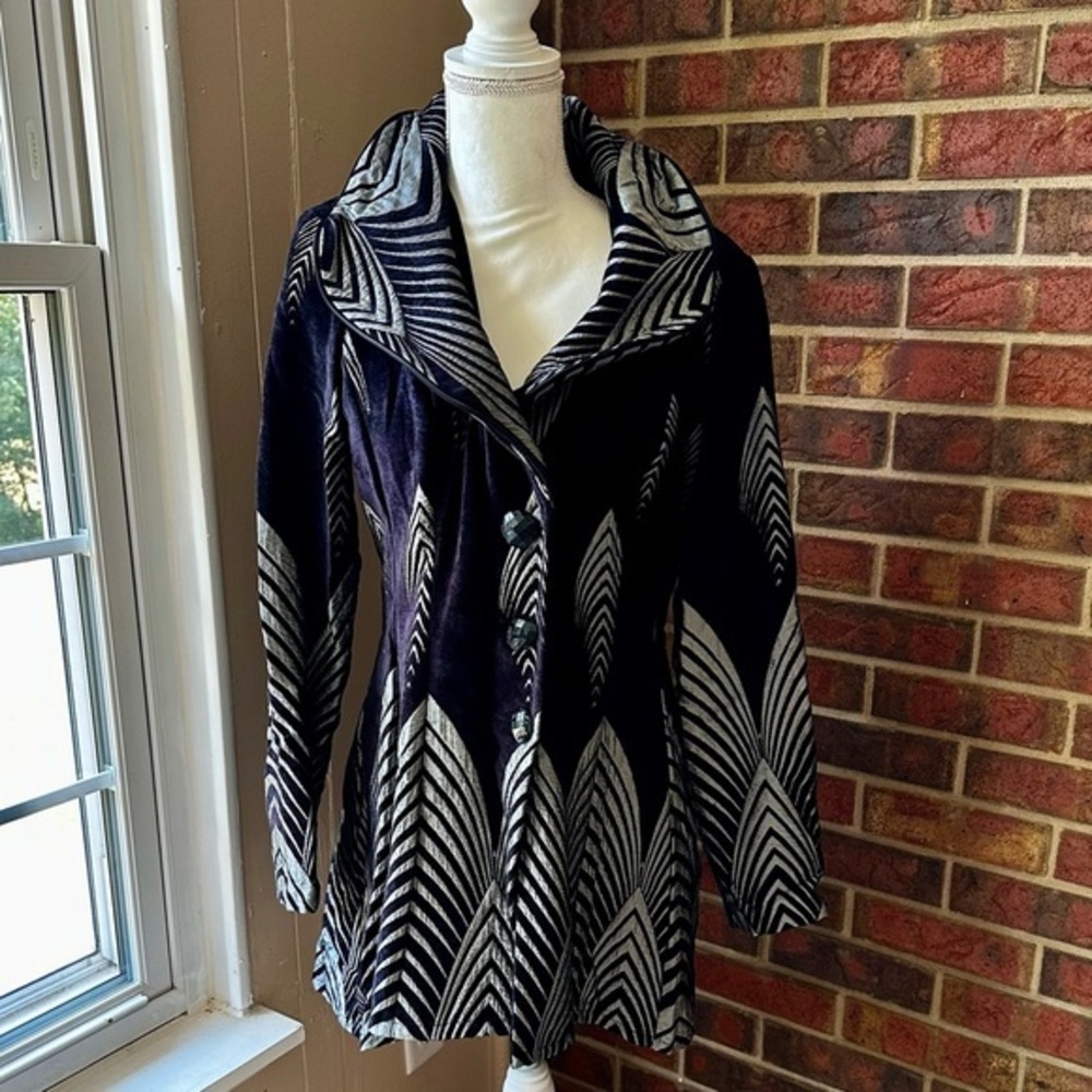 Frank Lyman Design Black and Gray Patterned Blazer Sculpted Collar Witchy Boho